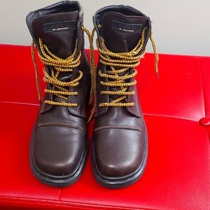 DOC MARTENS
